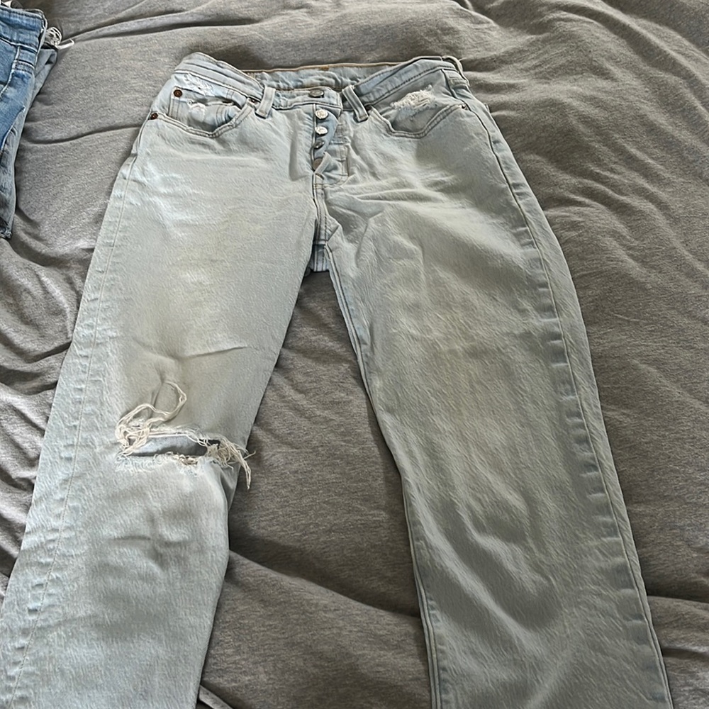 Levi’s light denim jeans